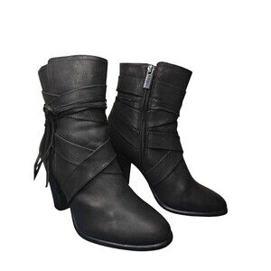 V.P. Ferrini Women’s 7M Black Leather Ankle Boots Wrap Strap Block Heel